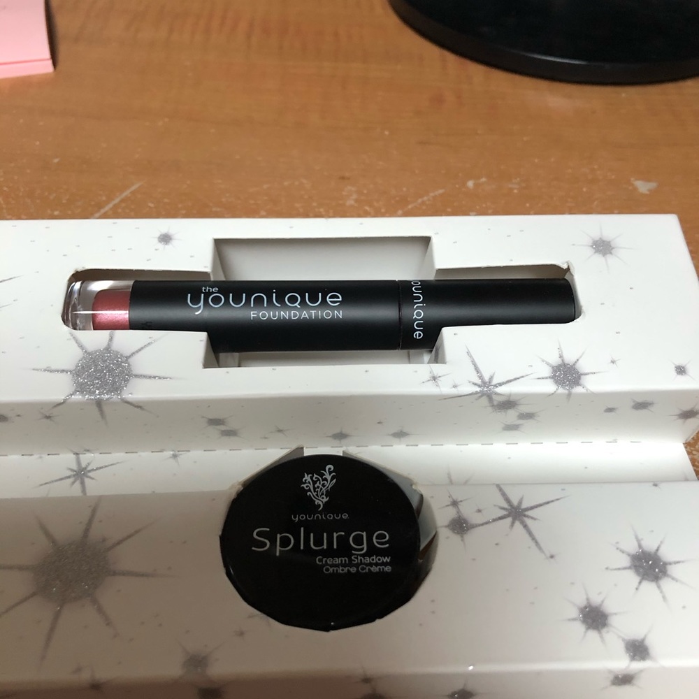 Younique gift set